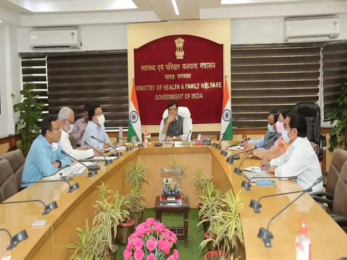 Health Minister Mansukh Mandaviya takes stock of Covid-19 'XE variant', directs officials to boost vaccine