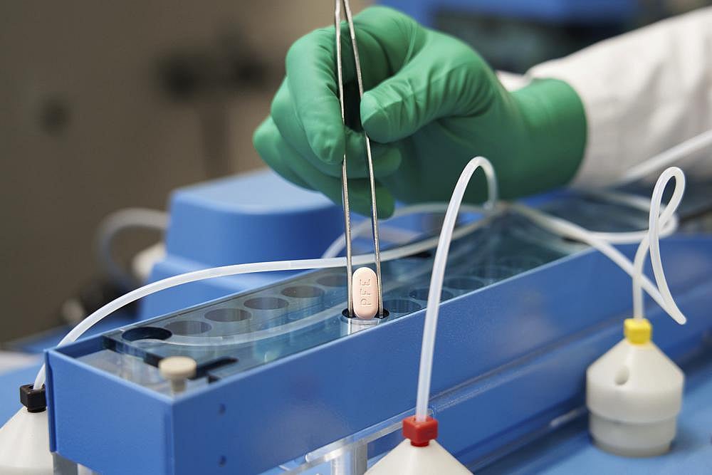 World Health Organisation 'strongly recommends' Pfizer's new Covid pill; Americans hesitant