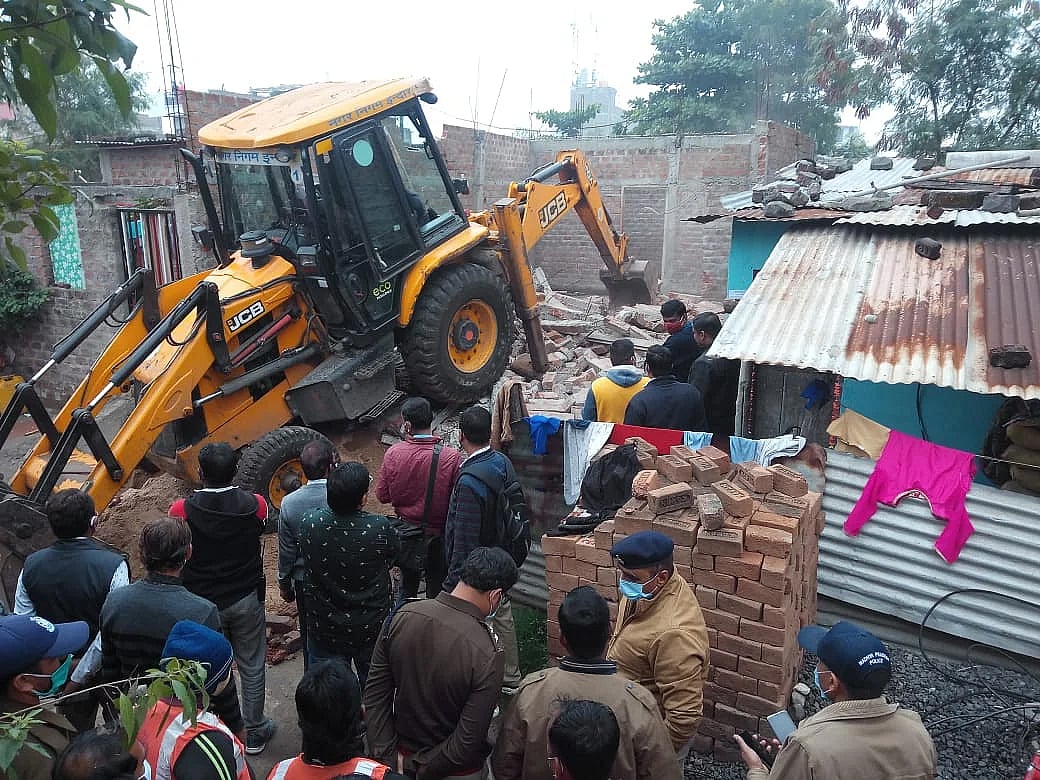 Madhya Pradesh: Bulldoze criminals and break their economic backbone, instructs Chouhan