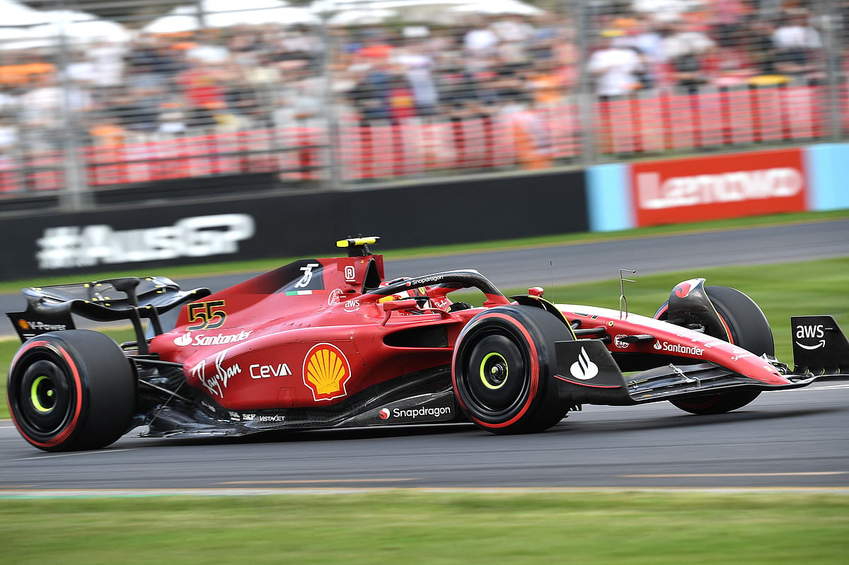 Carlos Sainz qualifies on pole for British Grand Prix