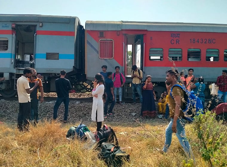 Maharashtra: Few coaches of LTT-Jaynagar Express derailed between Lahavit and Devlali near Nashik; see pics