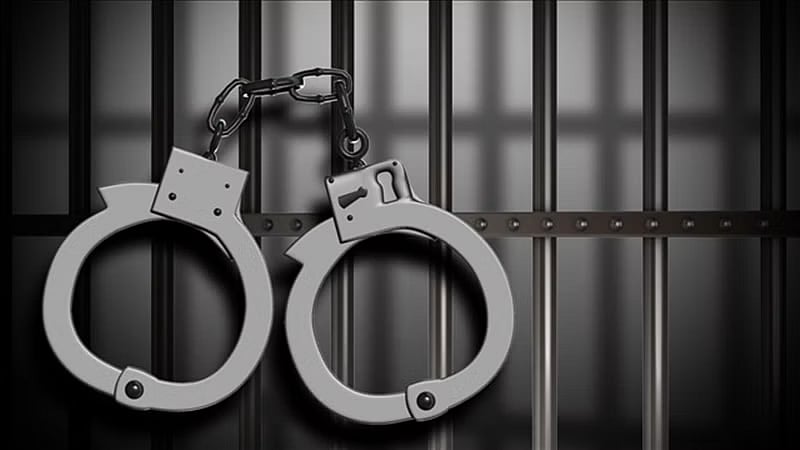 Navi Mumbai crime branch police arrest 4 from Gujarat in robbery case, Rs 1.25 cr recovered