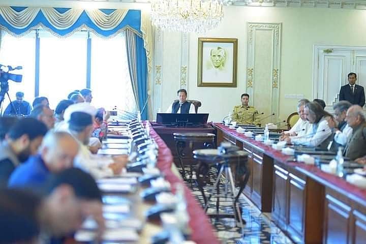 Pakistan: PM Imran Khan chairs Federal Cabinet meeting in Islamabad ahead of no-trust vote 