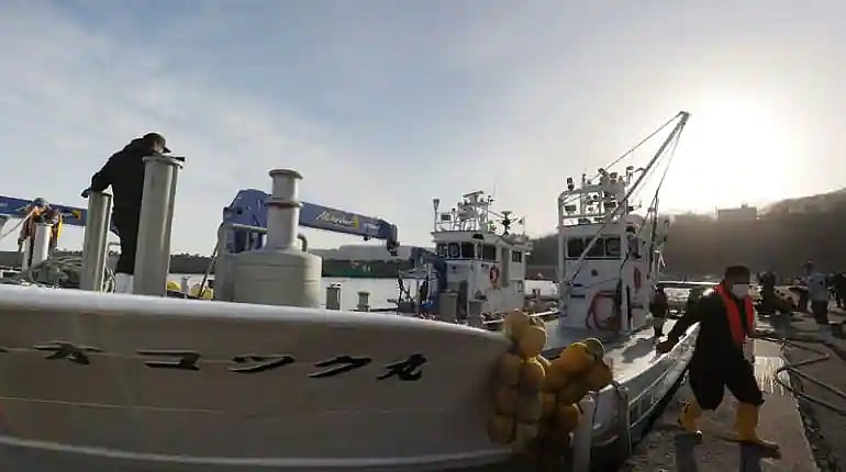 Japan boat mishap: Death toll rises to 11 after child confirmed dead by rescuers 