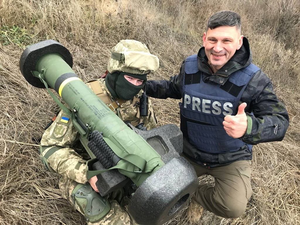 US to give another $100m worth of Javelin missiles to help Ukraine fight Russian tanks