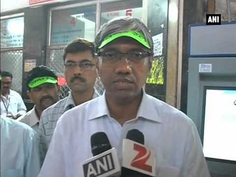 Mumbai: CR General Manager reviews workshops, train maintenance on Divisions during Rolling Stock Conference