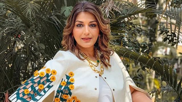Sonali Bendre to make OTT debut with 'The Broken News'