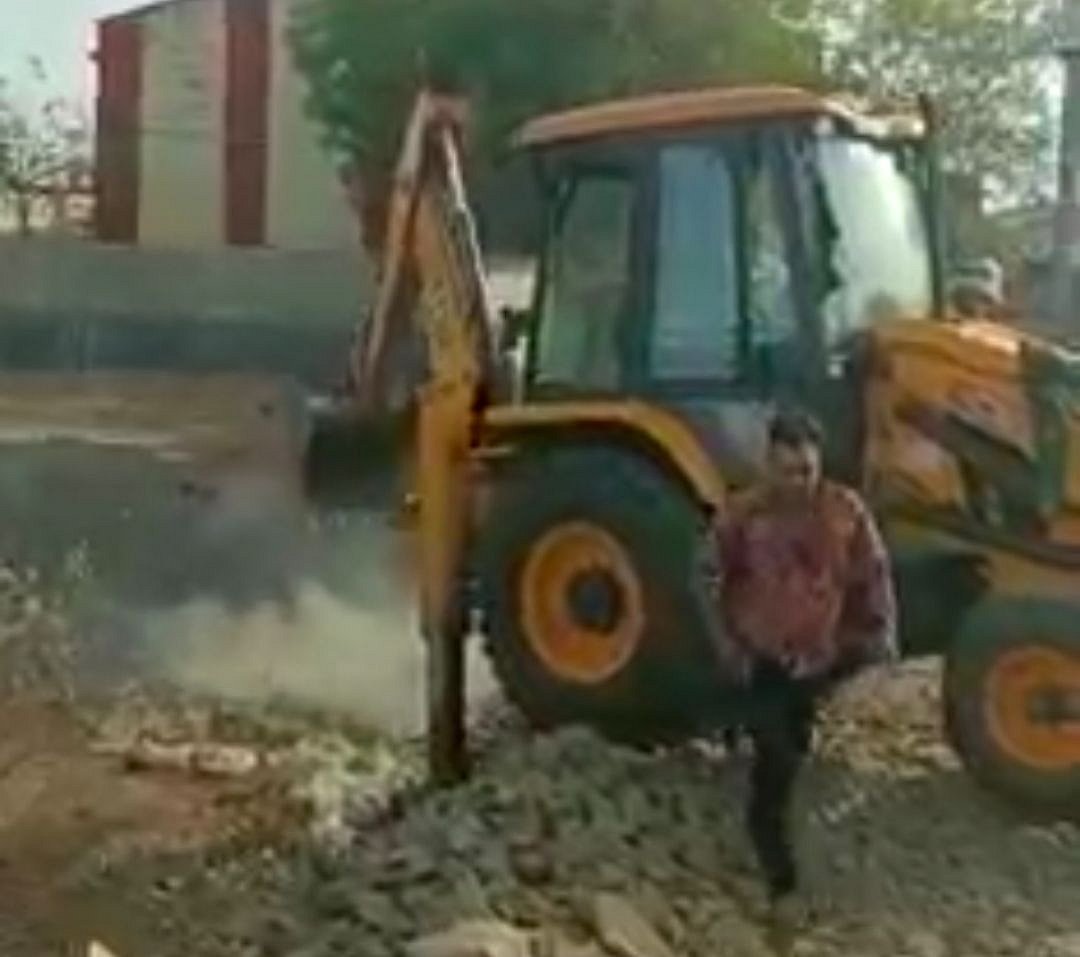 Mandsaur: District administration razes illegal construction on government land worth Rs 80 lakh