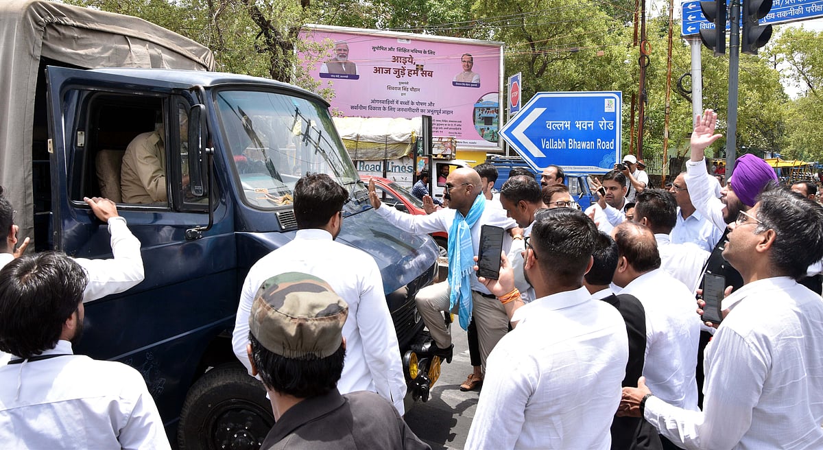 Protesting lawyers resorted to road blockage in Bhopal on Tuesday 