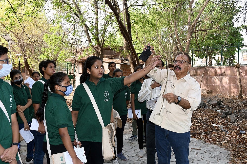 Bhopal: ‘Plant saplings, conserve trees for better future’