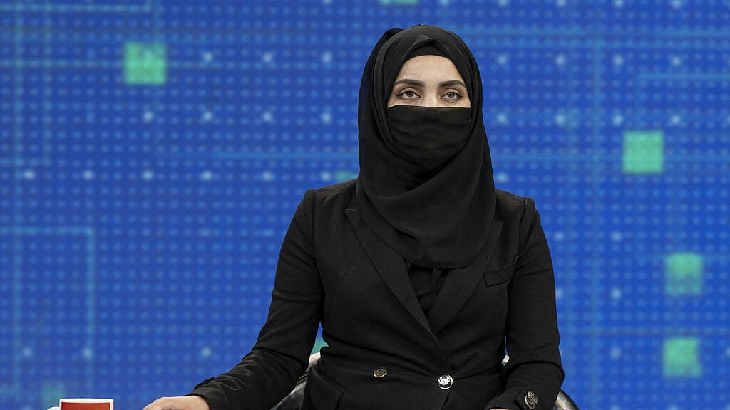 Afghanistan: Female TV presenters cover up their faces after Taliban order