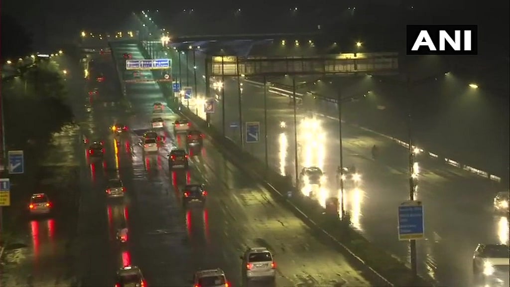 Mumbai's Eastern Freeway Poses Safety Risks Due to Lack of Maintenance by MMRDA