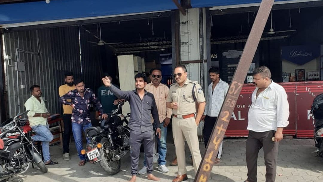 Indore: DCP traffic wants liquor shop at Dilip Nagar shifted