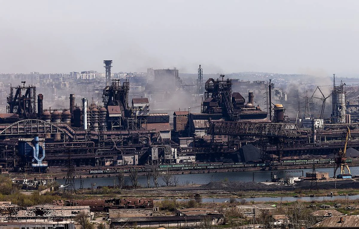 Azovstal steel plant in Mariupol, Ukraine | Twitter/@HannaLiubakova