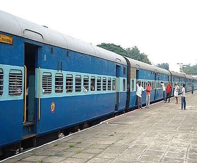 Central and Western Railway transport 2.50 crore people between 1 April to 11 May this year 