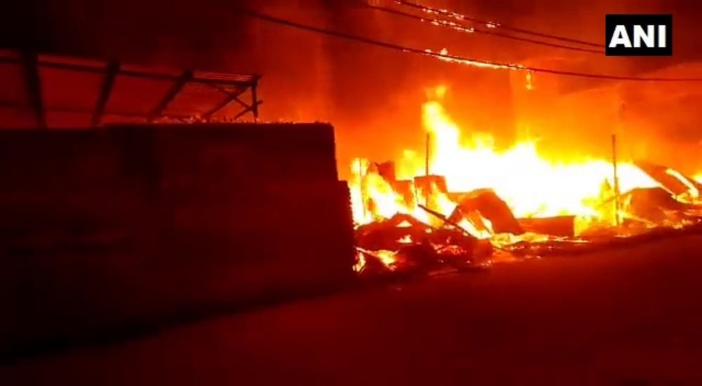 Delhi: Fire breaks out in furniture warehouse in Bhalswa Dairy, dousing operation underway