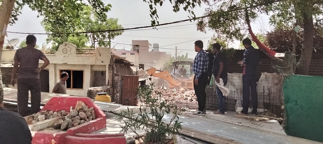 Dewas: 11 houses obstructing MR 11 road construction demolished