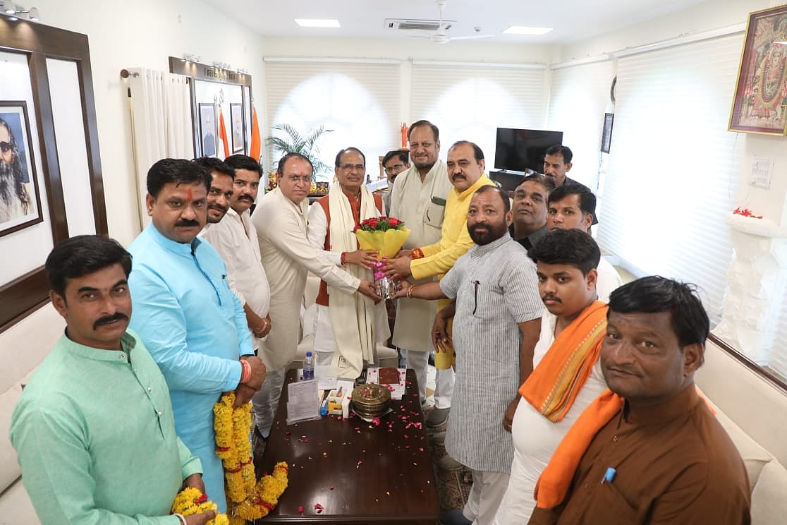 CM meets Jaora delegation, says priority to work of public need