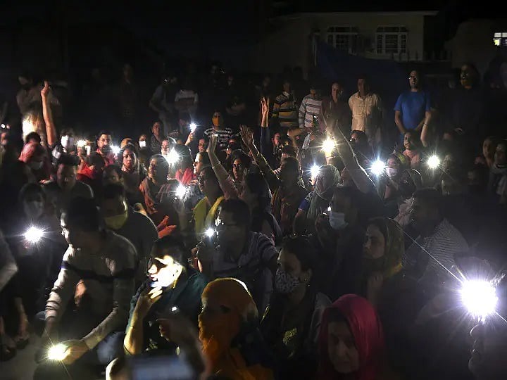 Protests erupt in J&K after 'barbaric killing' of govt employee by terrorists