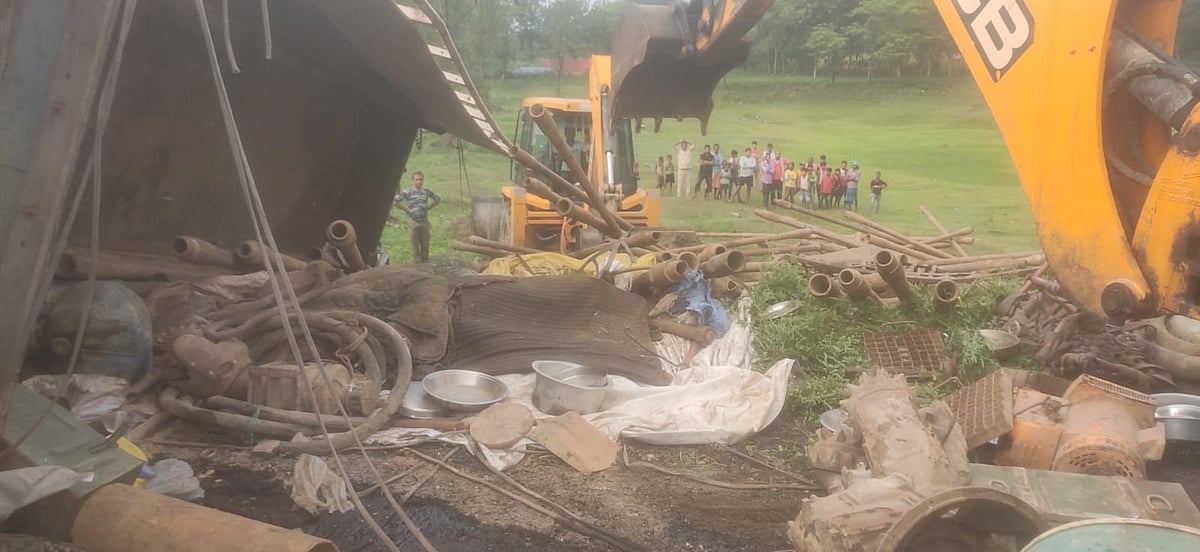 8 labourers killed, 8 injuerd, after truck overturns in Bihar's Purnea
