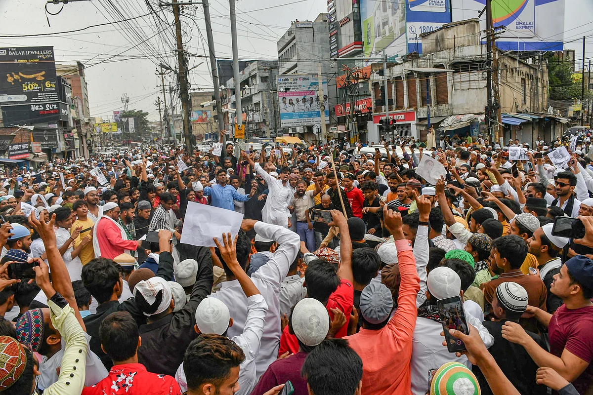 Ranchi: People from the Muslim community shout slogans during their protest over controversial remarks made by two now-suspended BJP leaders about Prophet Mohammad, in Ranchi, Friday, June 10, 2022.  | (PTI Photo)