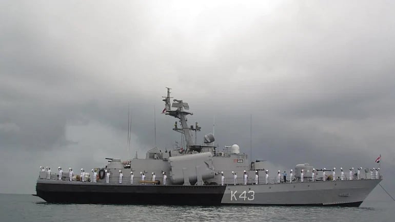 INS Nishank, INS Akshay decommissioned from service