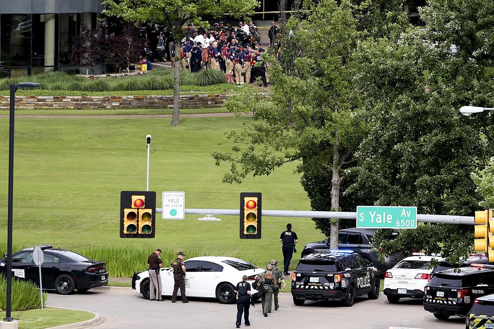 Oklahoma hospital shooting: 4 killed, many injured as gunman opens fire