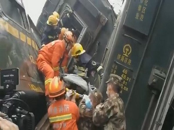 China: Bullet train derails in Guizhou Province, driver killed, at least 7 passengers injured