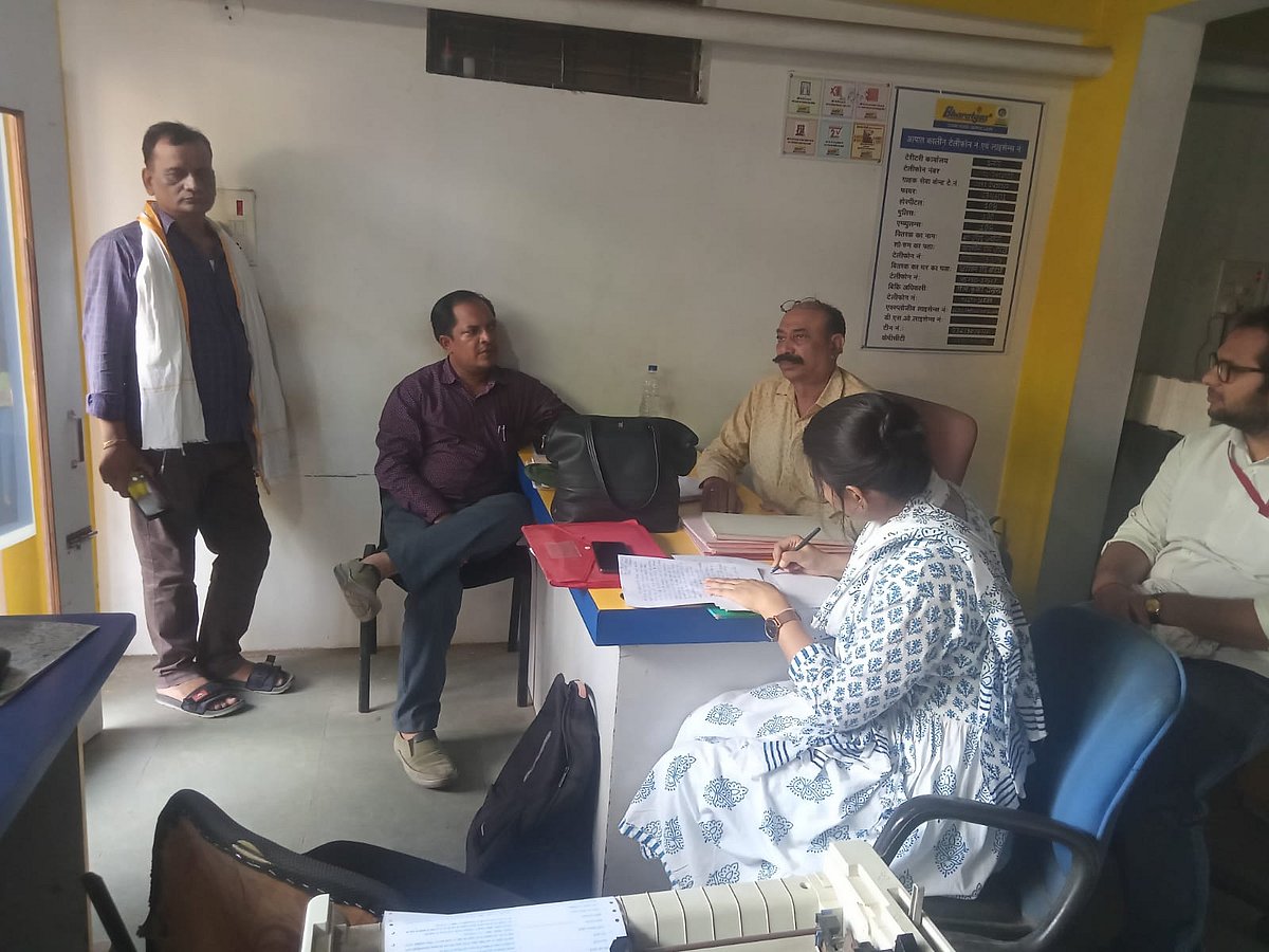 Khargone: Surprise investigation conducted at gas agency and government fair price shops of Bedia