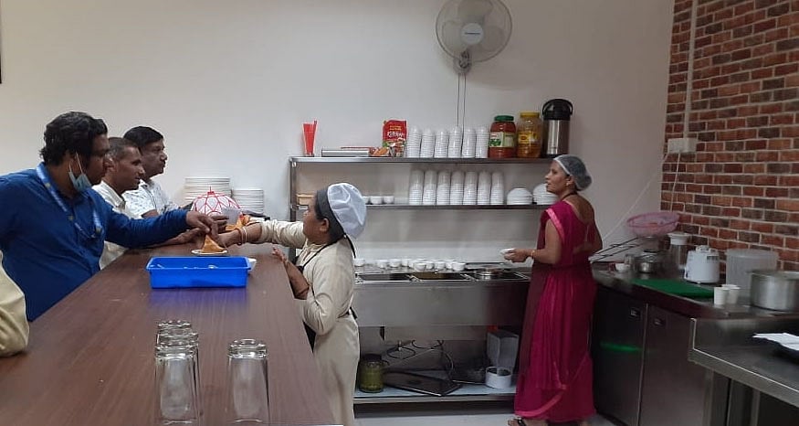 Himachal Pradesh: Students' union urges Governor to take action on price, quality of food at HP University 