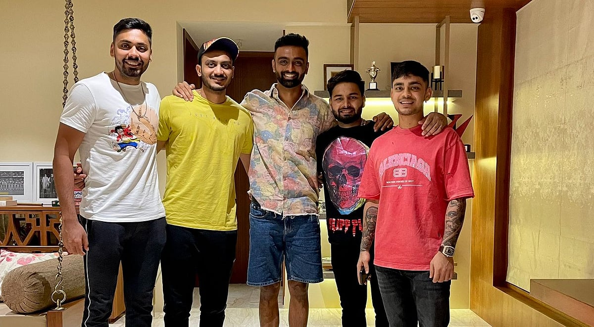 See pics: Jaydev Unadkat parties with Team India at home in Rajkot after 4th T20 against SA