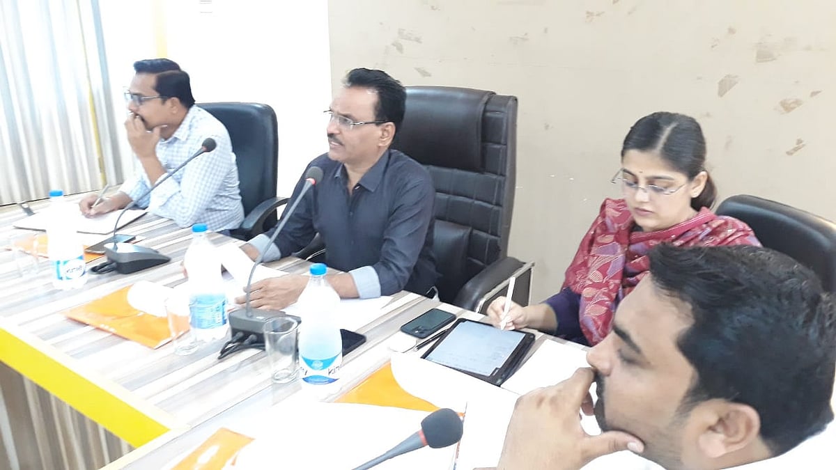 Barwani: Officers directed to ensure proper poll arrangements