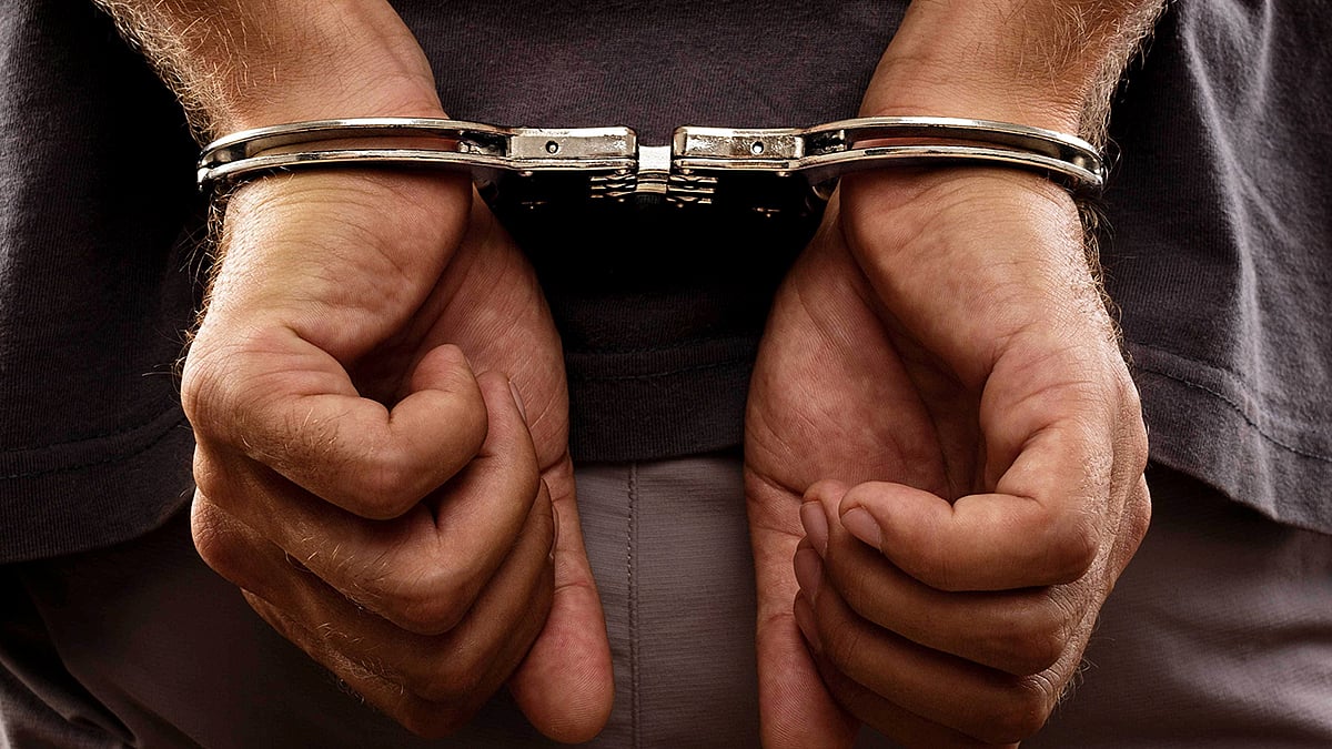 Mumbai: Delivery executive arrested for committing theft of goods 