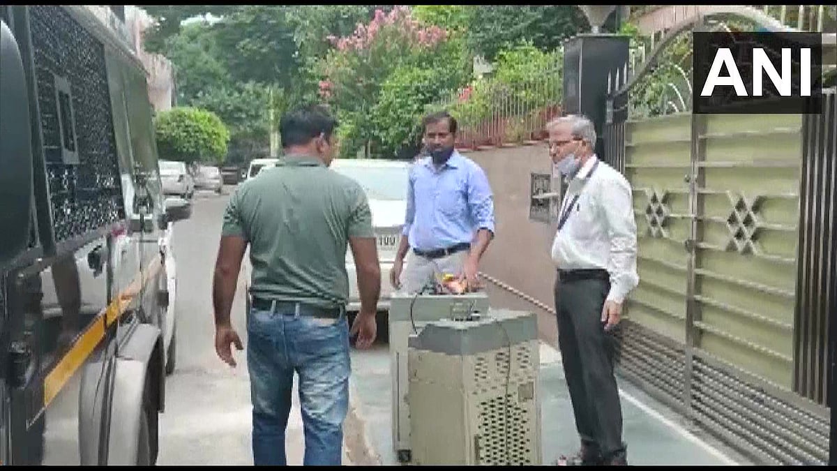 Delhi: Income Tax dept raids DK Mittal's Noida, over Rs 2 crore recovered