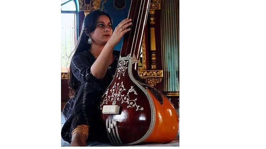 Taking online classes to owning music label, young student from Pune Swapnali Gaikwad holds the bar for Women Entrepreneurship