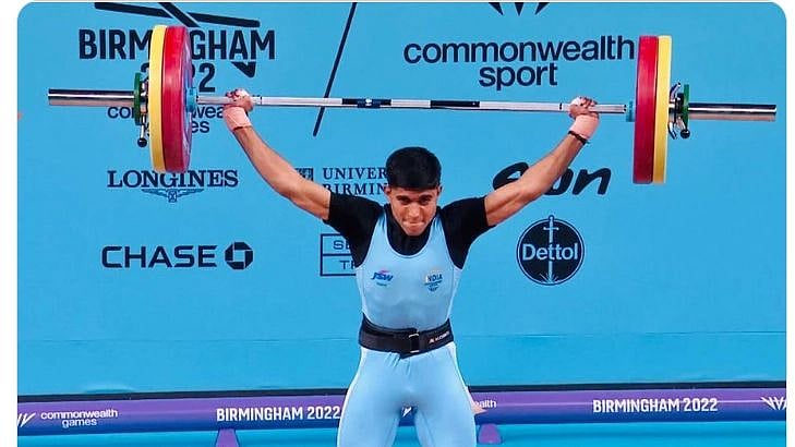 Maharashtra Govt announces hefty hike in cash awards for winners in Commonwealth Games