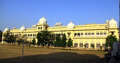 UP: Allahabd HC asks govt to raise retirement age of LU teachers to 65 years