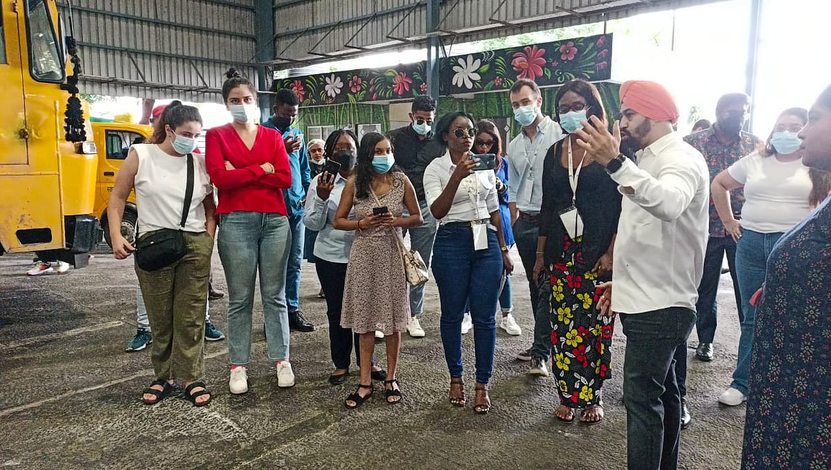 The delegation visiting Star Square situated garbage transfer station.