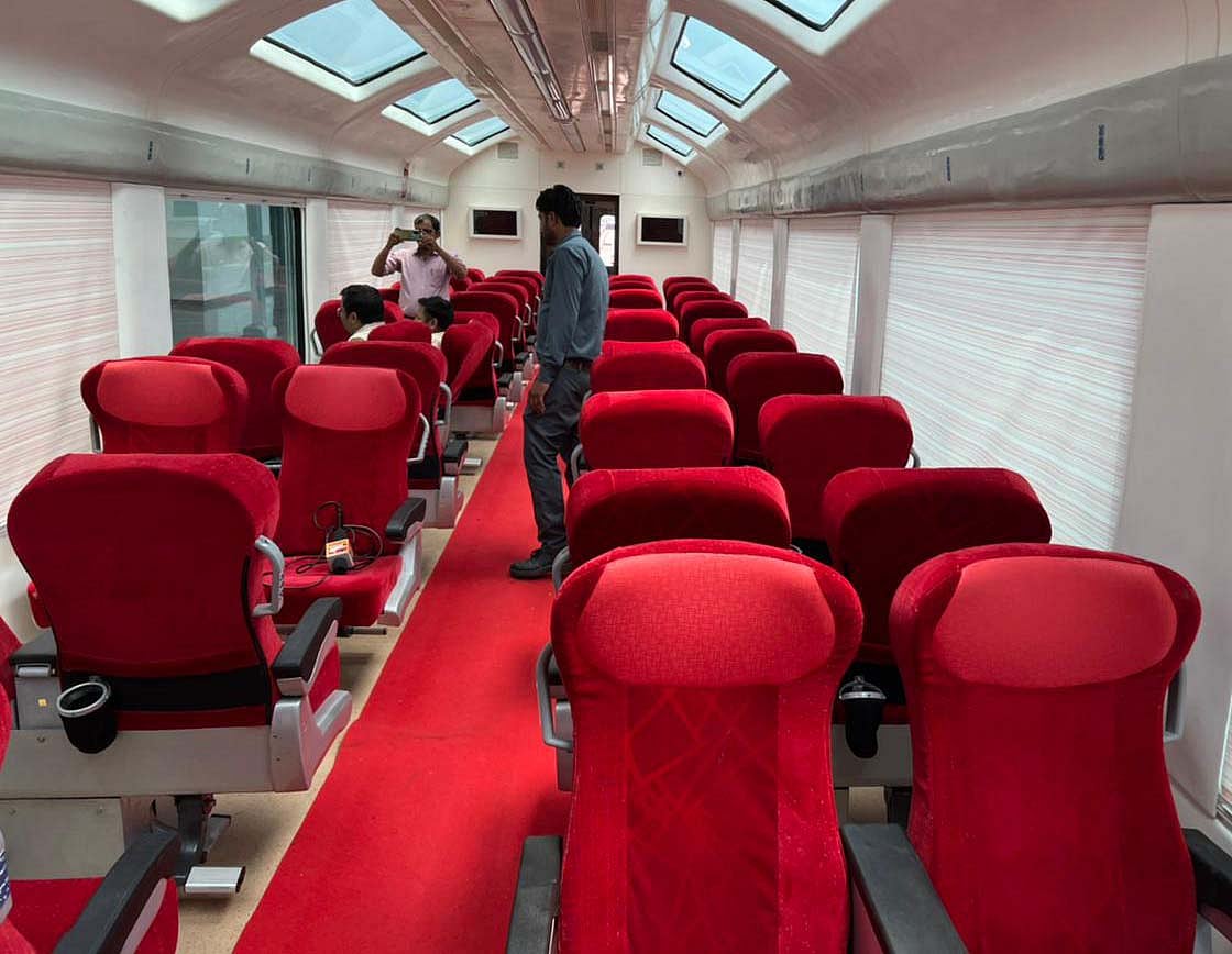 The biggest feature of the seats is that they can be rotated, that is, the passenger will not be forced to sit facing the front, but will be able to look in any direction he wants.