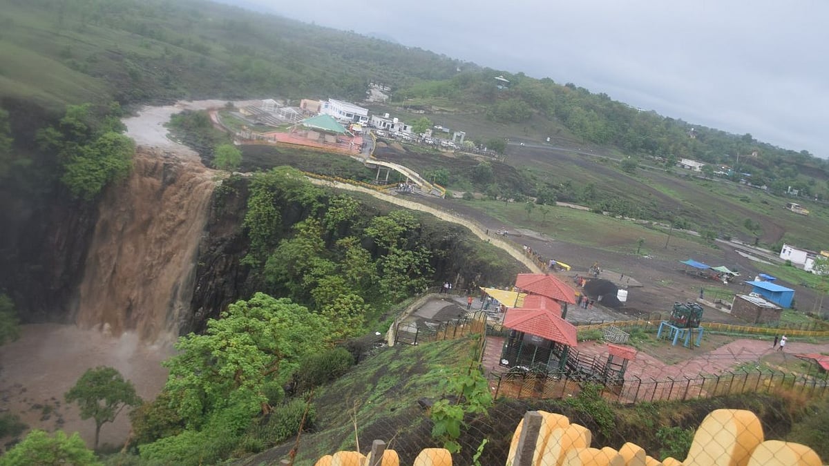 Mhow: Picnickers enjoy Patalpani waterfall