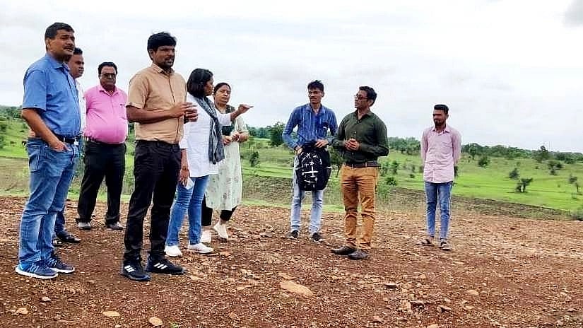Khandwa: Central team reviews work under Amrit Sarovar Mission