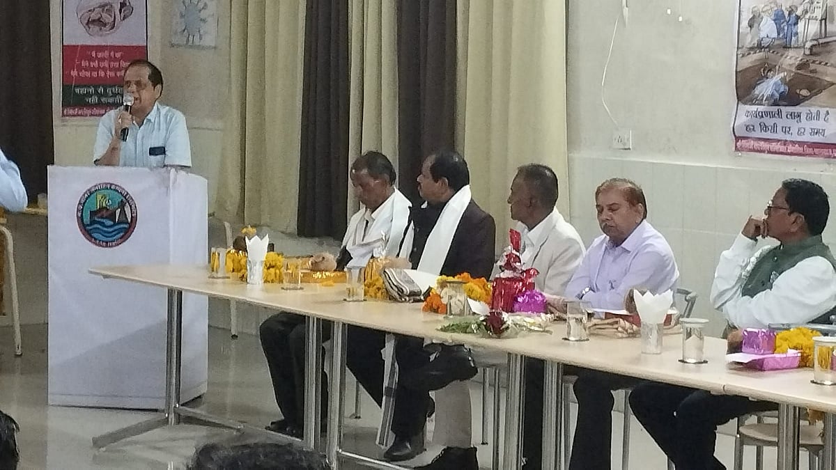 Beed: Farewell to Singaji's retiring employees