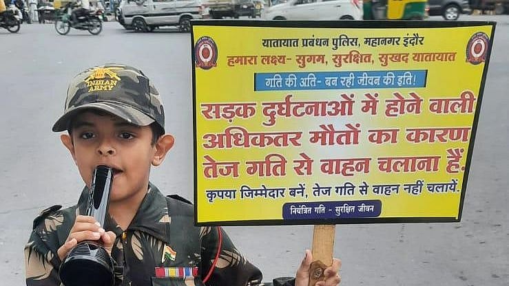 Indore: 8-yr-old spreads traffic awareness