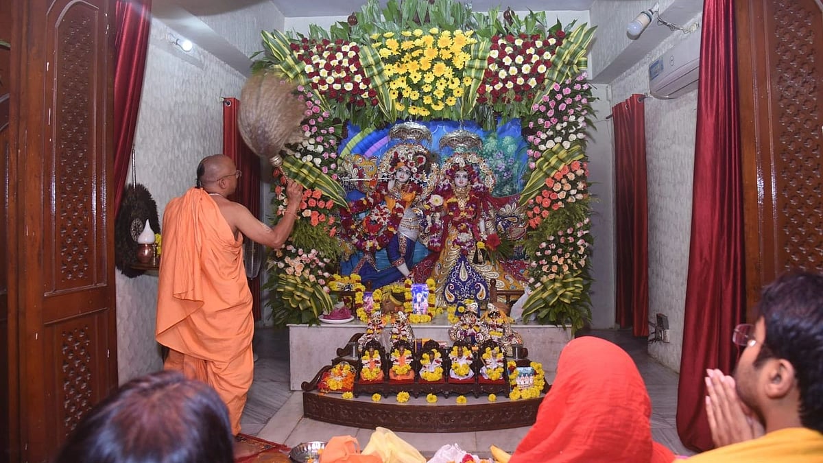 Indore: City immerses in joy at Janmashtami