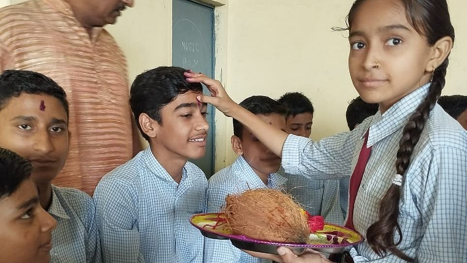 Mhow: Rakhi programme organised in Navodaya Vidyalaya
