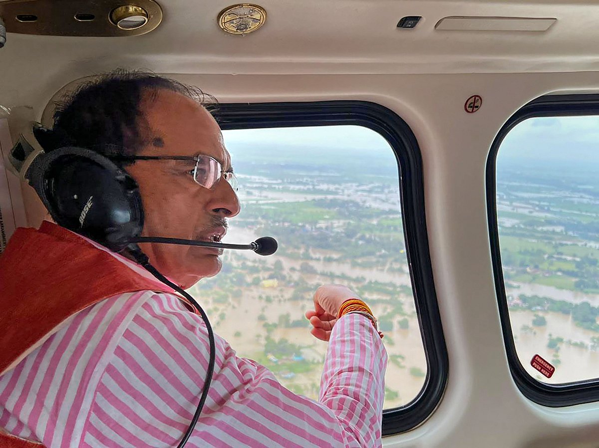 CM Shivraj Singh Chouhan does aerial survey of Vidisha