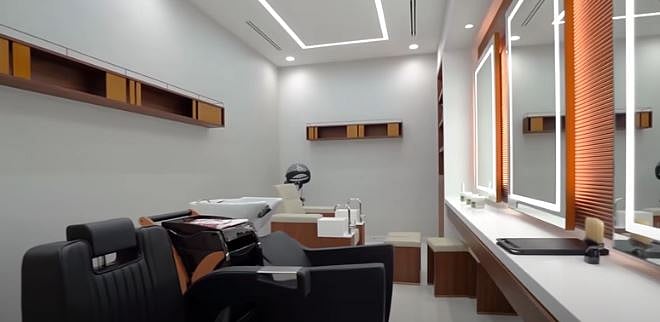 7 spa facilities and a salon 