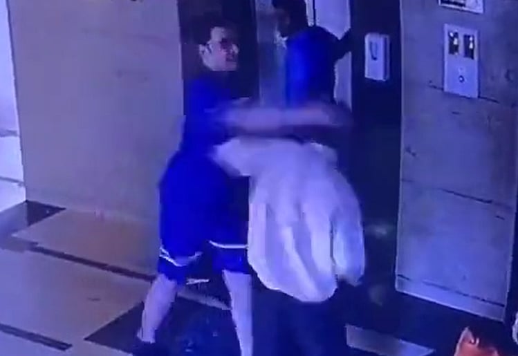 On Camera: Gurgaon man rescued from lift slaps guards; FIR registered 