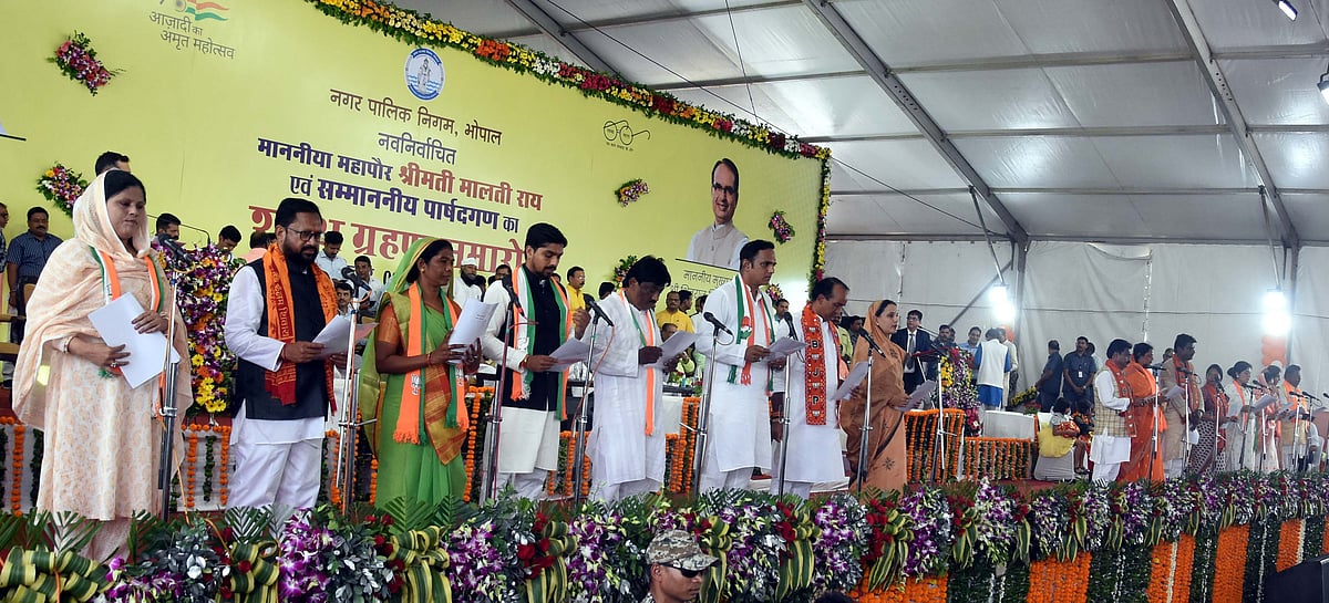 BMC 85 corporators taking oath of office and secrecy in a ceremony held at ISBT on Friday. D