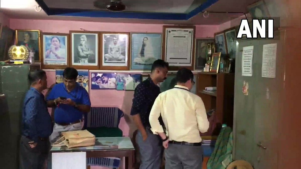 CBI arrests Mamata Banerjee's aide Anubrata Mondal in cattle smuggling scam |